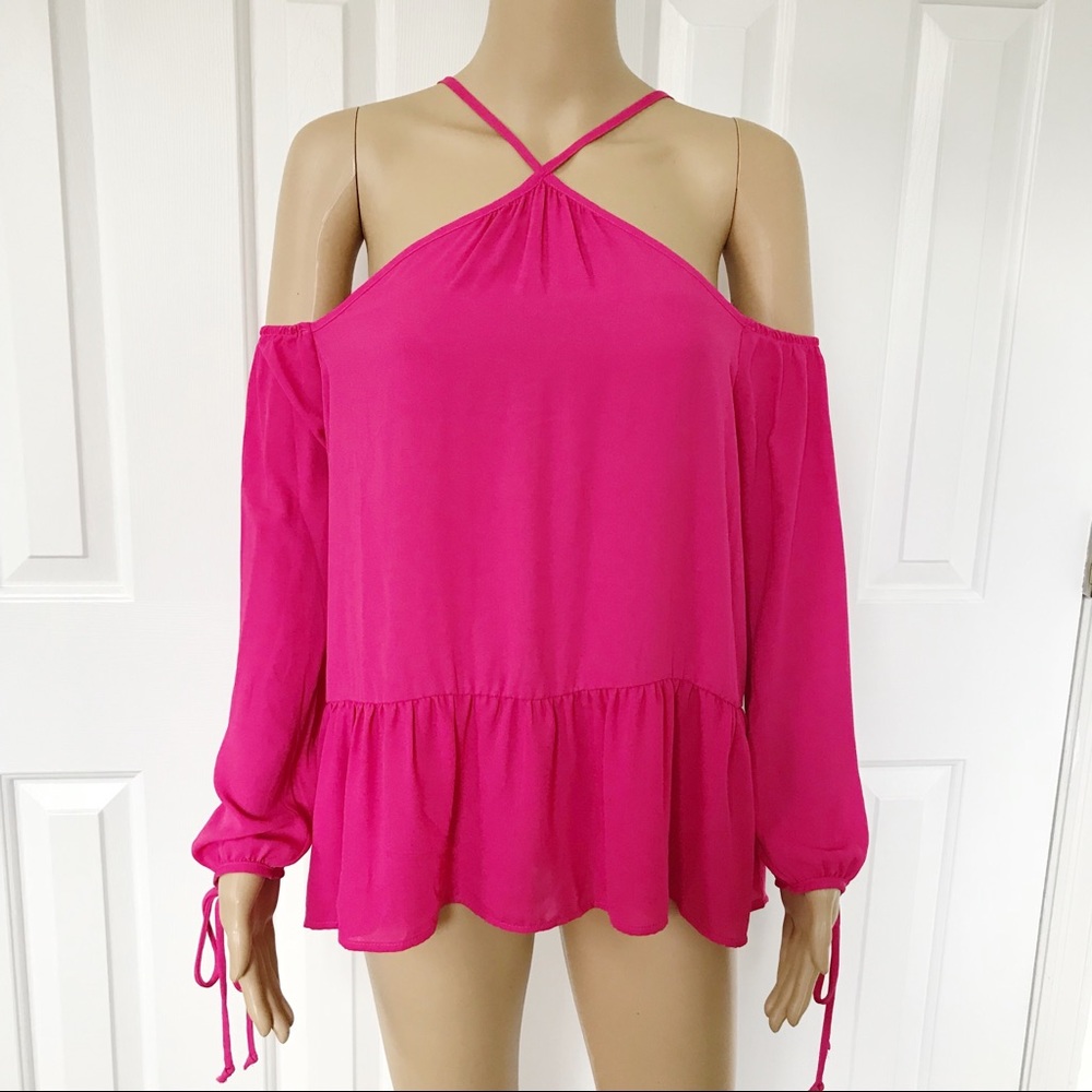 NWT Sienna Sky pink cold shoulder Top M